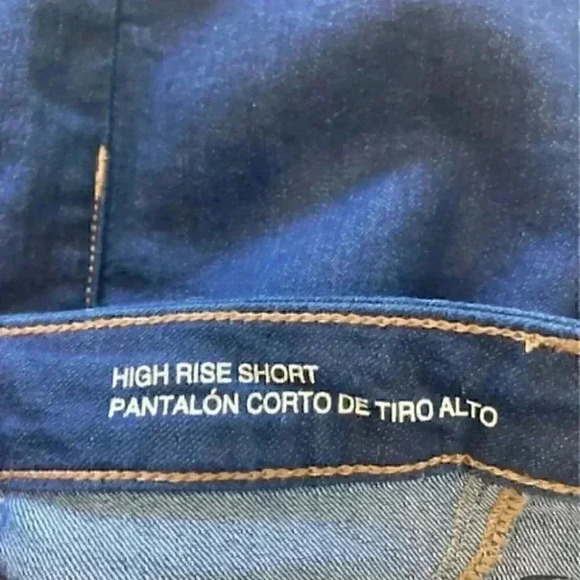 Wild fable high rise shorts in size 8 / 29R - Picture 4 of 4